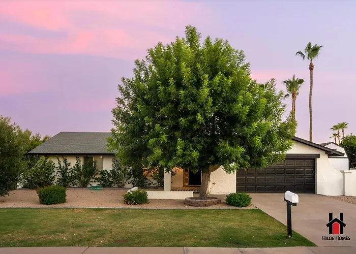 Holiday home Prime Location Private Pool Hot Tub Bbq Area Office! *