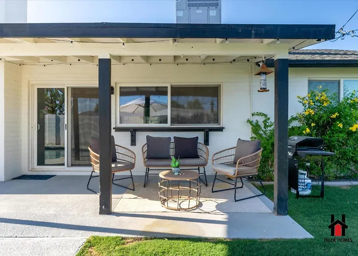 Holiday home Prime Location Private Pool Hot Tub Bbq Area Office! Phoenix
